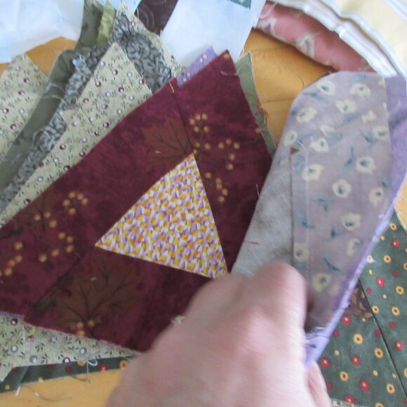 Estate Sale Vintage Handmade quilt blocks squares and fabric over 55 - Picture 6 of 9